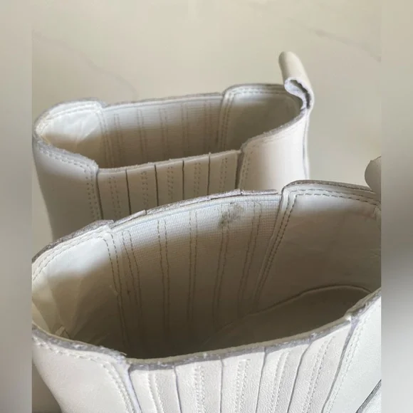 NWOT Marc Fisher Women's Matter Block Heel White Pointed Toe Booties Ankle Boots - Picture 11 of 12